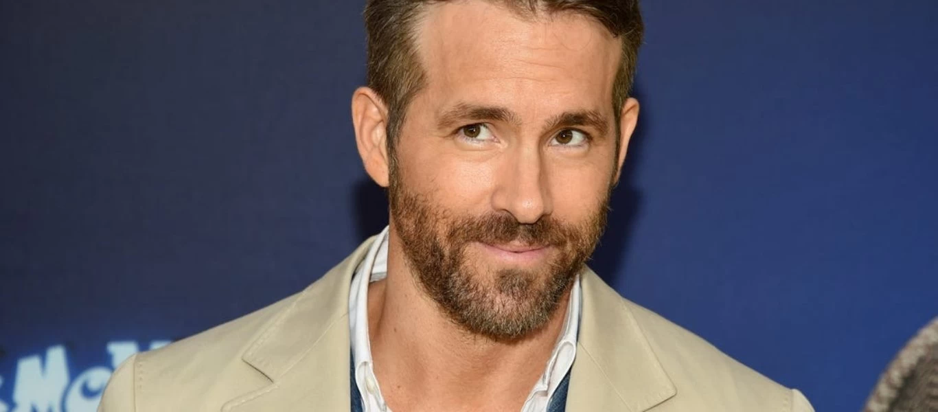 «Άρωμα» από Χόλιγουντ στην Ρέξαμ - Σκέψεις από τον Ράιαν Ρέινολντς για αγορά των μετοχών